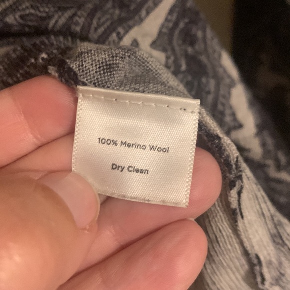 Talbots gray paisley merino wool sweater MP - Picture 4 of 4